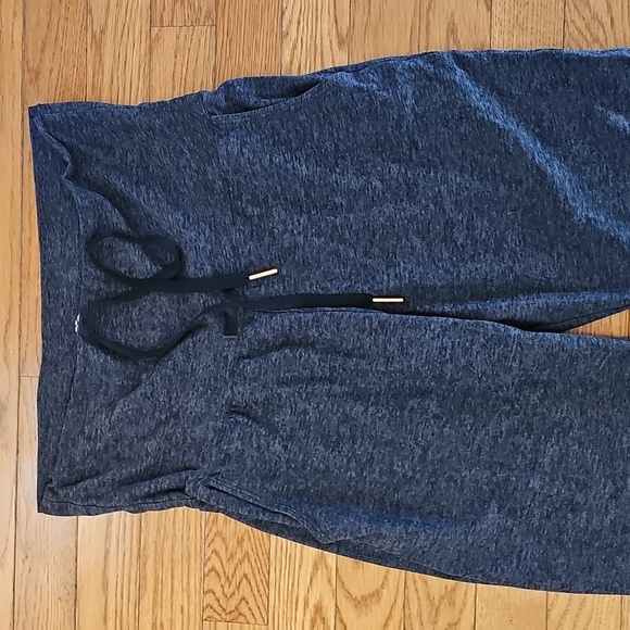 Beyond Yoga Lightweight Sweggings - Picture 4 of 10